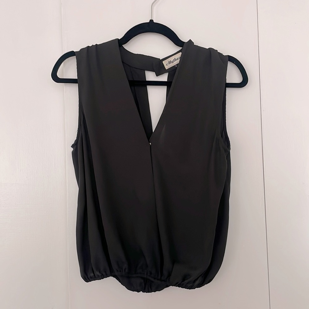 Black button closure tanl